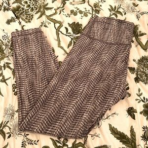 Lululemon legging size 10